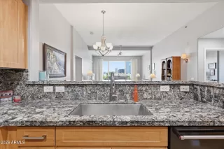 Photo #4: 7044004 Listing