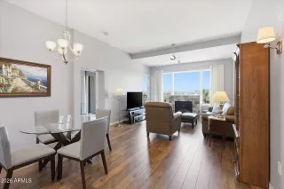 Photo #6: 7044004 Listing