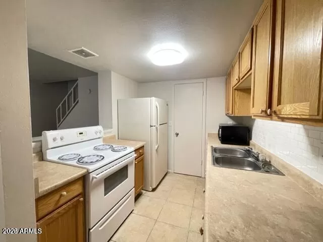 MLS: 7044036 Condo For Sale