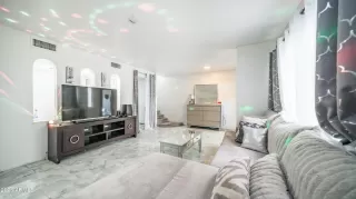 Photo #2: 7044086 Listing