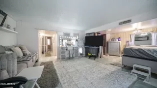 Photo #6: 7044086 Listing