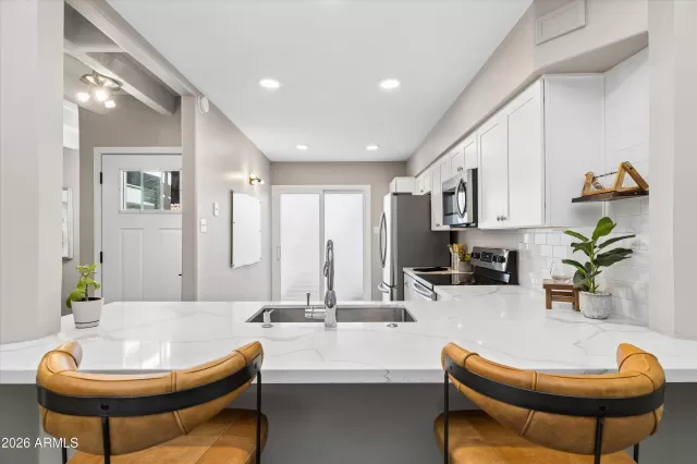 MLS: 7044314 Condo For Sale