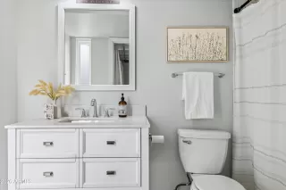 Photo #6: 7044314 Listing