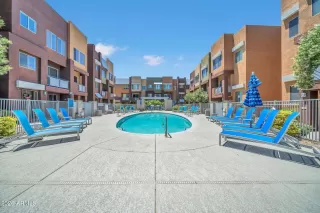 Photo #6: 7044323 Listing