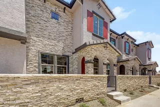 Photo #1: 7044419 Listing