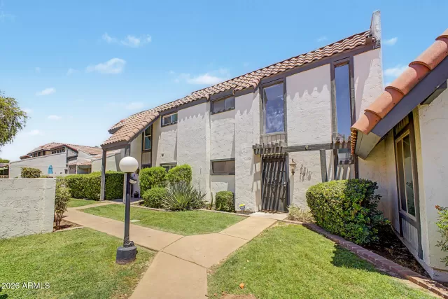 MLS: 7044528 Condo For Sale