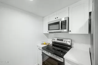 Photo #5: 7044532 Listing