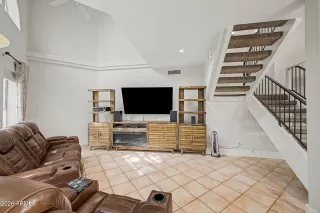 Photo #5: 7044610 Listing 