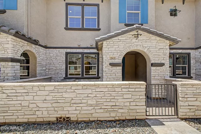MLS: 7044734 Condo For Sale