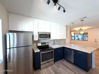 Photo #3: 7044993 Listing