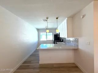 Photo #4: 7044993 Listing