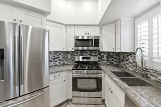 Photo #4: 7045498 Listing 