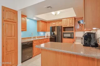 Photo #1: 7045561 Listing