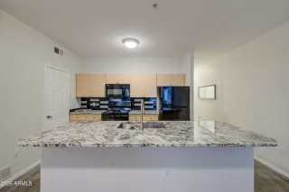 Photo #4: 7045573 Listing