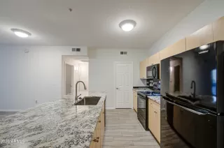 Photo #6: 7045573 Listing