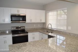 Photo #6: 7045678 Listing