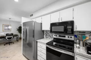 Photo #5: 7045769 Listing