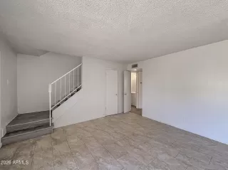 Photo #4: 7045791 Listing