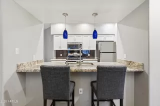 Photo #5: 7045816 Listing