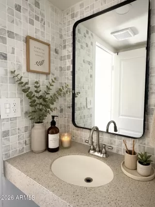 Photo #5: 7046021 Listing 