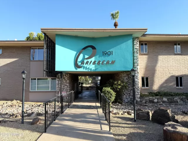 MLS: 7046224 Condo For Sale