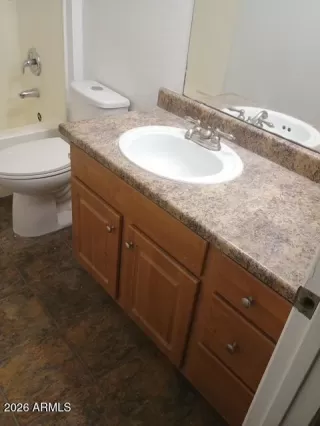 Photo #1: 7046237 Listing 
