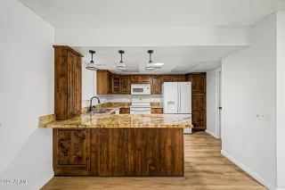 Photo #4: 7046248 Listing 