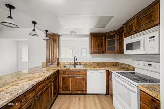 Photo #5: 7046248 Listing 