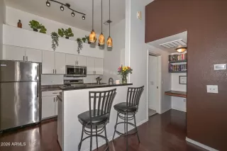 Photo #6: 7046429 Listing 