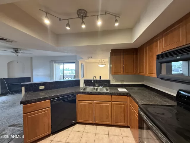 MLS: 7046471 Condo For Sale