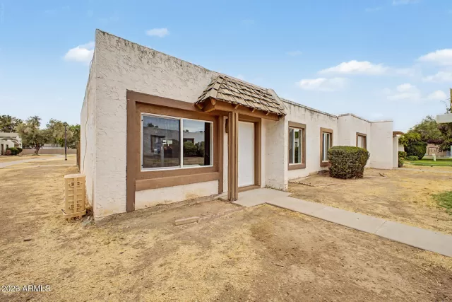 MLS: 7046722 Condo For Sale