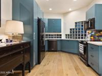 More Details about MLS # 6484809 : 902 W GLENDALE AVENUE#208