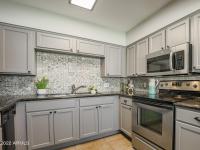More Details about MLS # 6534782 : 1702 W TUCKEY LANE #208