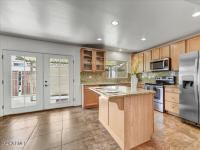 More Details about MLS # 6729659 : 2034 W HAZELWOOD PARKWAY