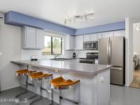 More Details about MLS # 6868121 : 1124 E ROSE LANE#17